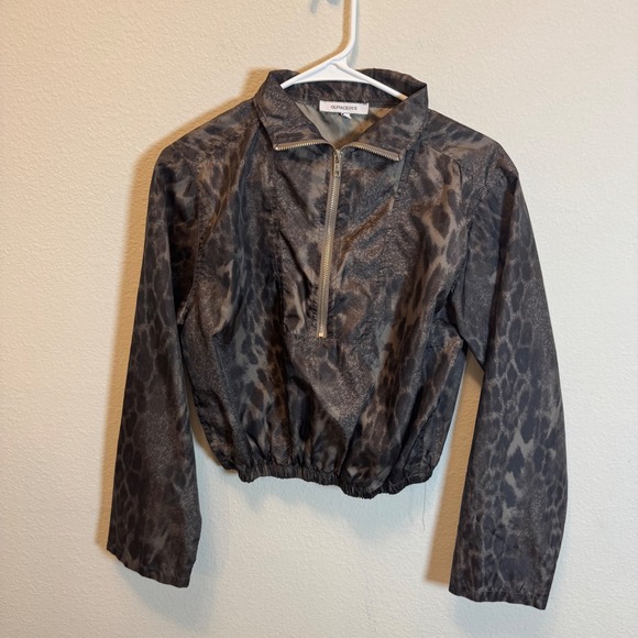 Olivaceous Jackets & Blazers - Olivaceous Pullover Crop Top Jacket S Animal Print Long Sleeve Gray Casual